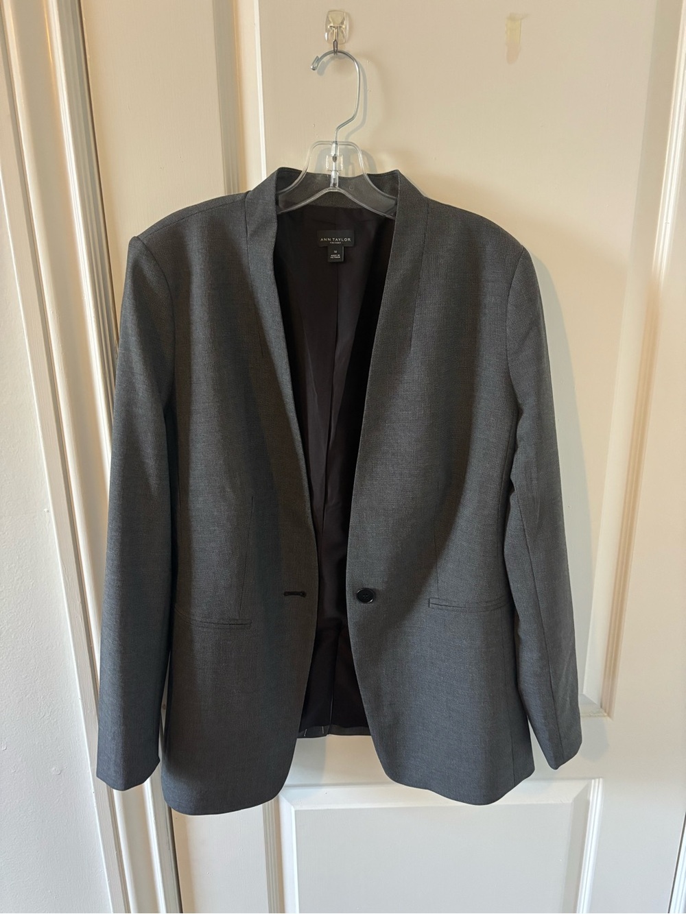 Ann Taylor Gray Notchless Single-Button Blazer - Never Worn
